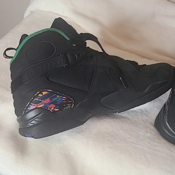 Air Jordan 8s Air Raids